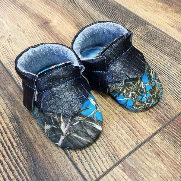 Blue camo online slippers